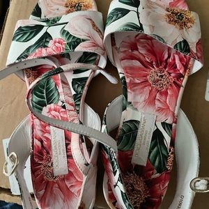 Girl Dolce and Gabbana floral sandals/dress shoes